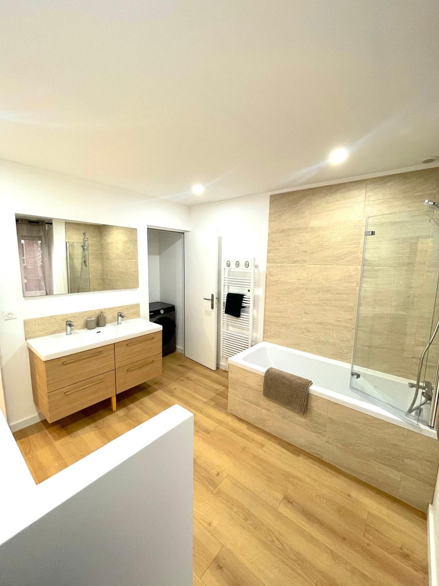 Maison Familiale 3 Chambres Avec Terrasse Mouvaux Ngoại thất bức ảnh